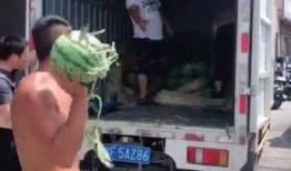 小伙硬核挑战吃瓜,小伙硬核挑战吃瓜，网友直呼过瘾！