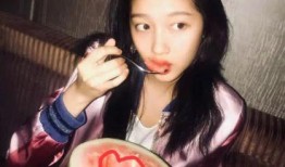 hannahowo吃瓜照片,揭秘明星日常生活中的真实瞬间