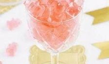 吃瓜小熊酒,探寻瓜果香醇，品味生活乐趣