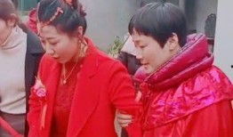 新郎吃瓜视频,婚礼现场笑料连连