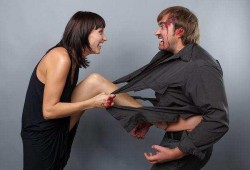 夫妻吵架吃瓜表演视频,吃瓜群众围观表演大戏