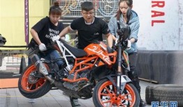 西安机车吃瓜,一场别开生面的“吃瓜”盛宴